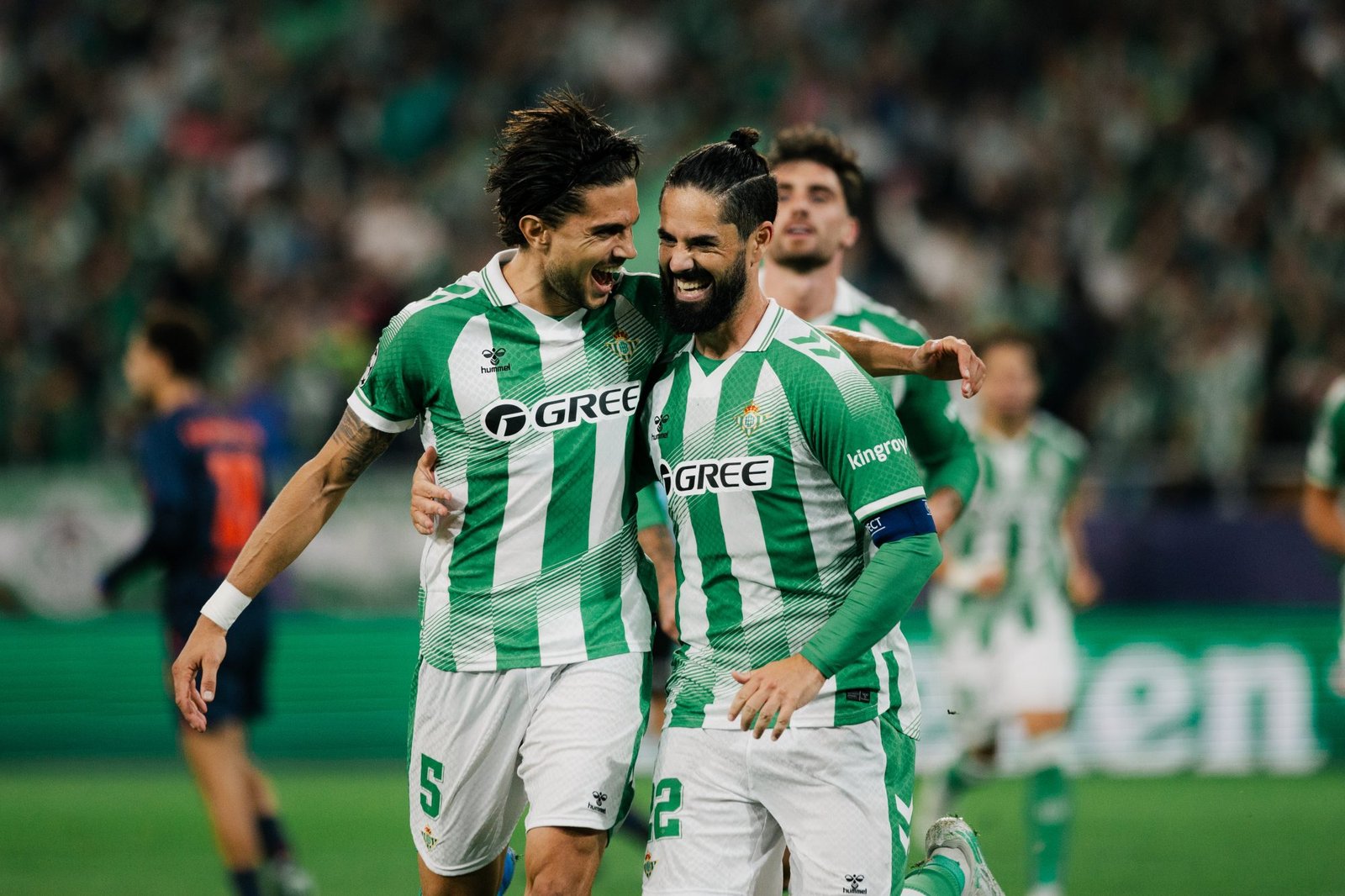 Betis 1-0 Feyenoord: Isco firma el pleno y Ernst evita la goleada