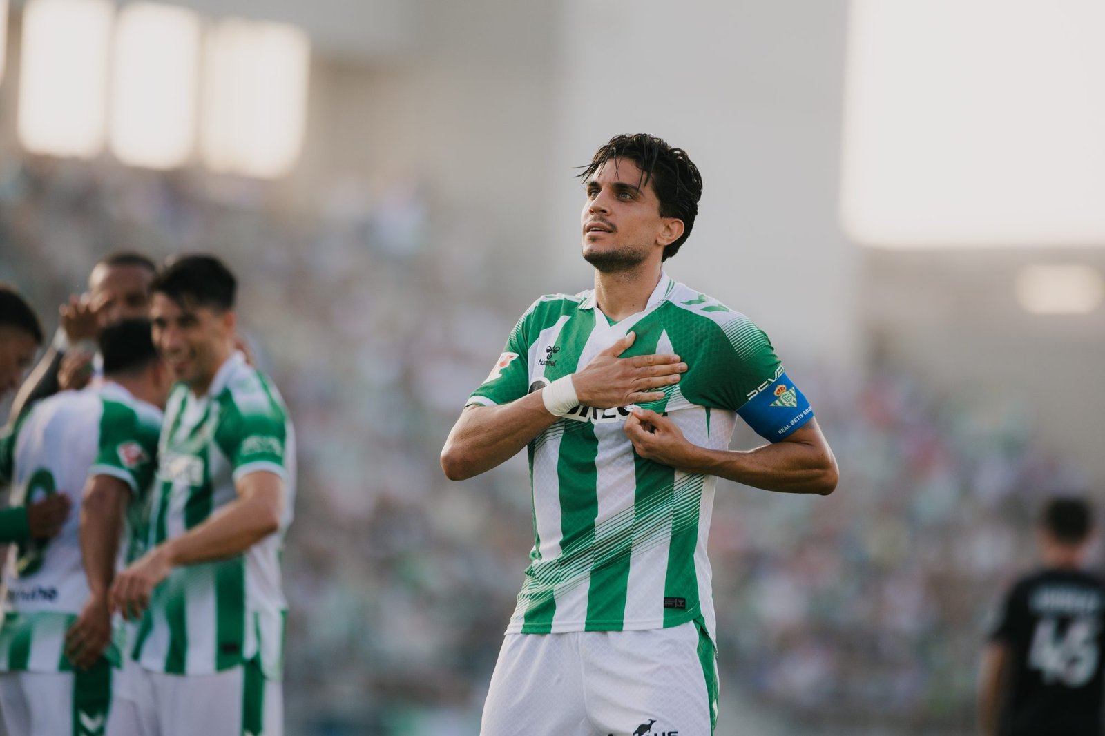 Bartra apura el parón para llegar a Osasuna